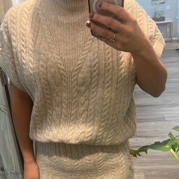 Express sweater skirt set - Picture 4 of 6